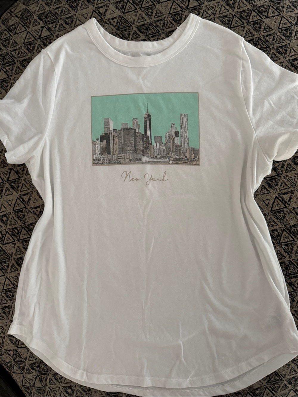 Old Navy White Tee with Mint Green Cityscape